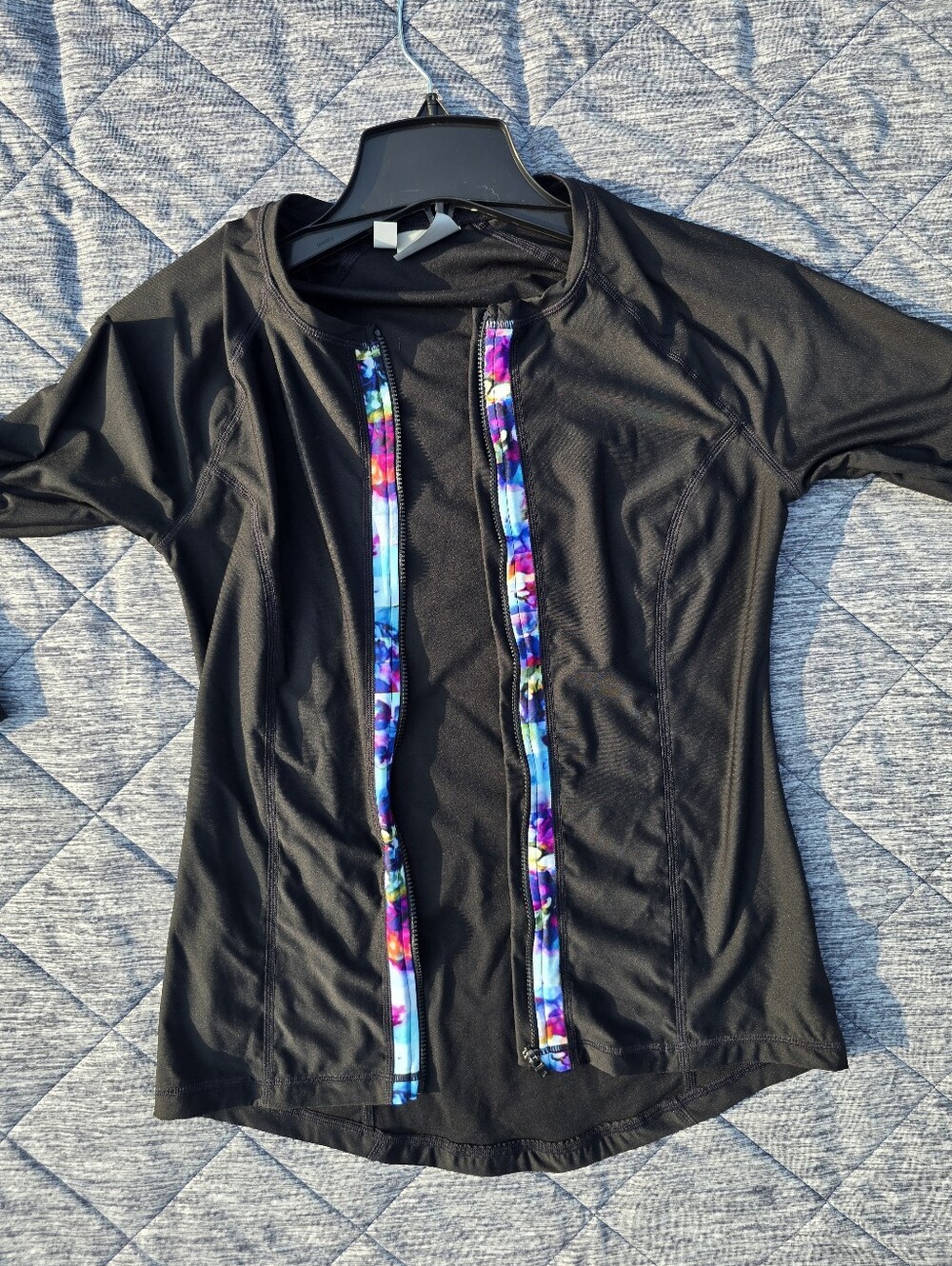 Athleta Rashguard - Picture 5 of 8